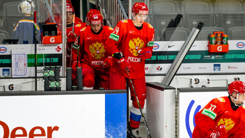 Быков призвал больше общаться с молодыми хоккеистами после инцидента в аэропорту