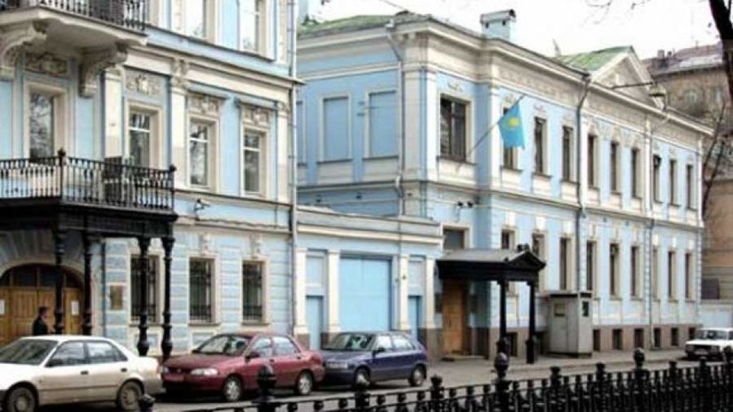 В Москве усилили меры безопасности около здания посольства Казахстана