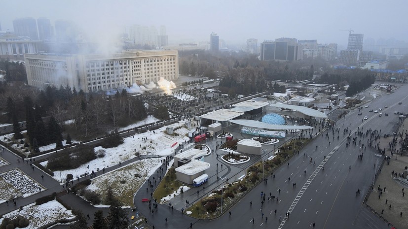 На площади Республики в Алма-Ате возобновилась стрельба