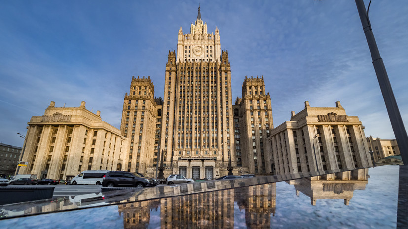 «В типичной для себя манере»: в МИД РФ назвали «хамскими» высказывания главы Госдепа о ситуации в Казахстане