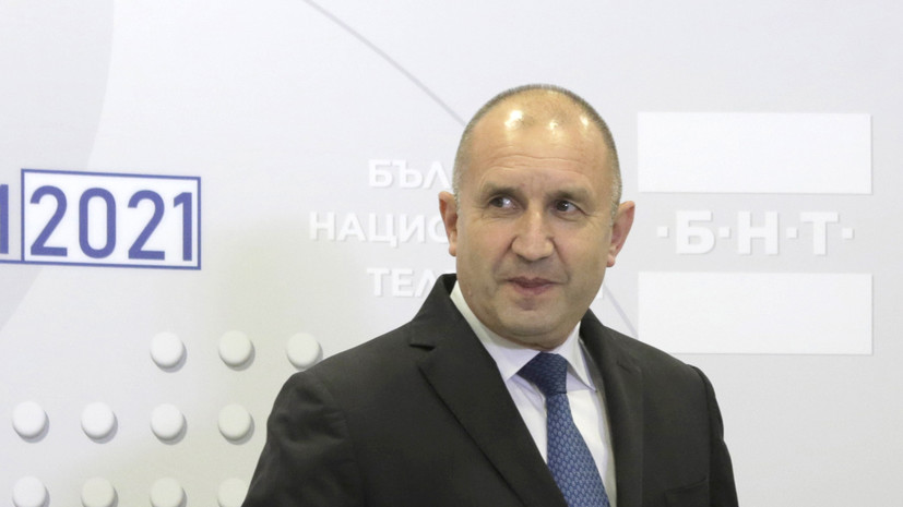 Президент и премьер Болгарии ушли на карантин из-за контакта с заболевшим коронавирусом
