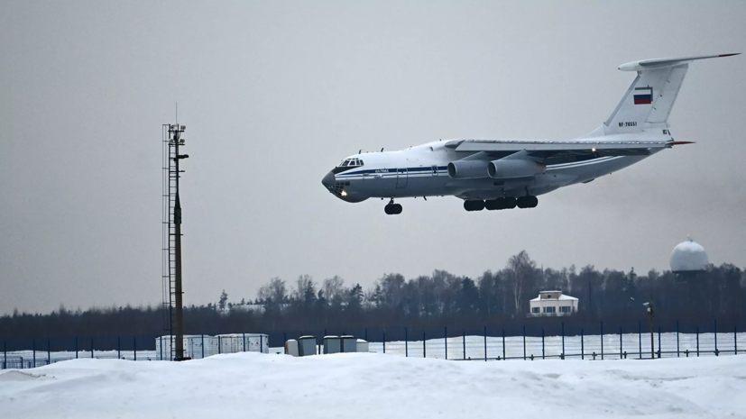 Шесть самолётов военно-транспортной авиации ВКС вывезут россиян из Казахстана 12 января