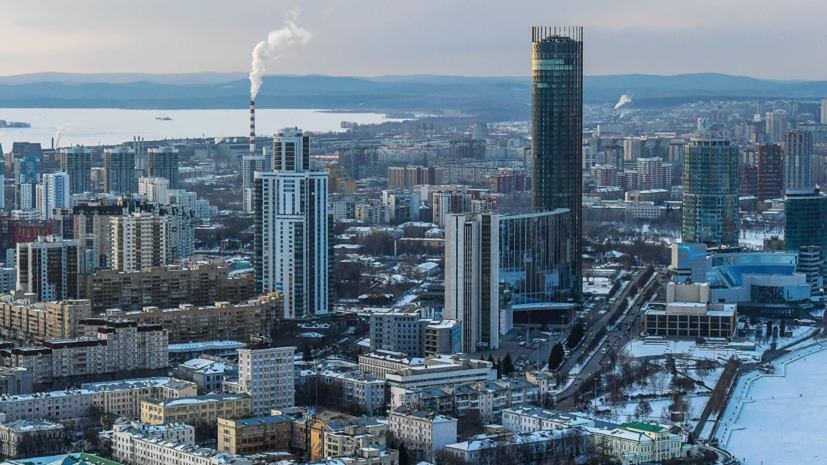 В Екатеринбурге из-за угроз минирования эвакуировали людей из ряда вузов и консерватории