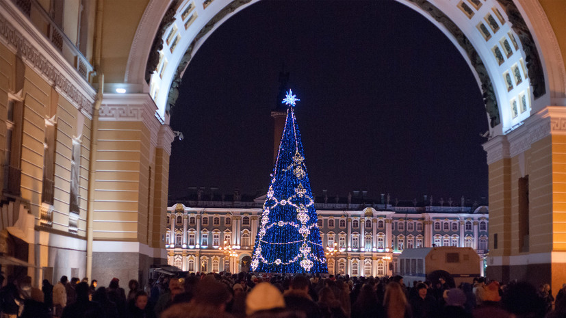 Более 900 тысяч туристов посетили Петербург во время новогодних праздников