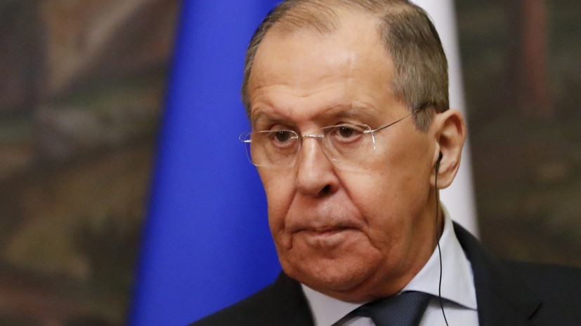 Лавров назвал эмоциональной и не очень вежливой реакцию Борреля на переговоры по гарантиям