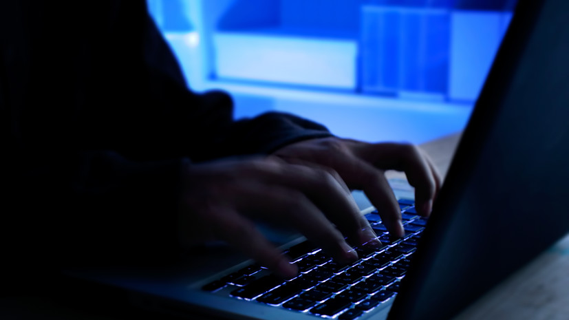 МВД просит арестовать одного из хакеров, подозреваемых в распространении вируса-вымогателя