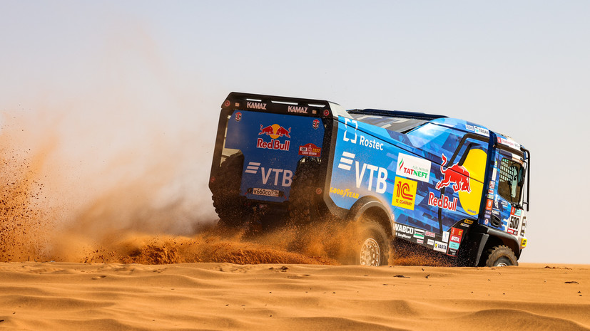 Putin congratulated Sotnikov's crew on winning the Dakar Rally in the truck category