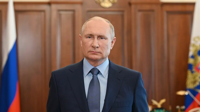 Путин поручил представить предложения по созданию ж/д маршрута до Баренцева моря