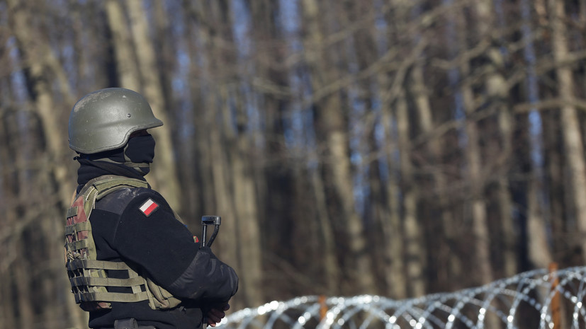 Польша начала строить заграждение на границе с Белоруссией Польша начала строить заграждение на границе с Белоруссией