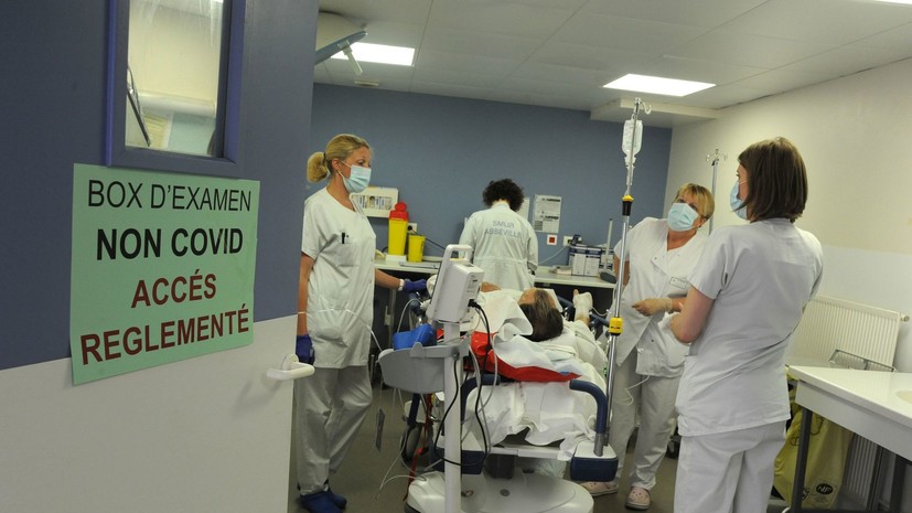 За сутки во Франции зафиксировано более 500 тысяч случаев коронавируса