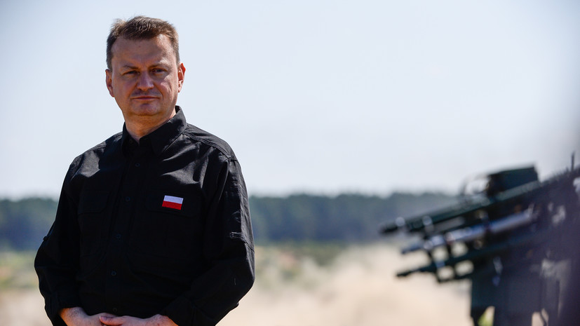 Министр обороны Польши Блащак заболел коронавирусом