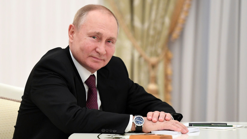 Для 31 млн человек: Путин подписал закон об индексации пенсий в 2022 году на 8,6%