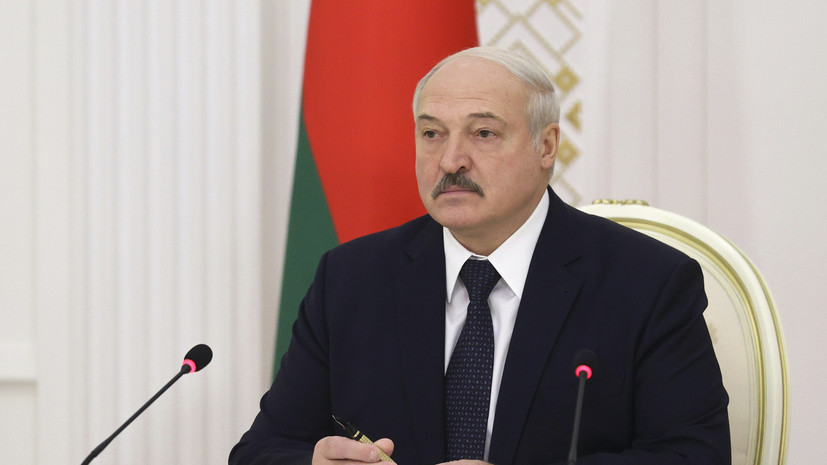 Лукашенко назвал Зеленского «безголовым»