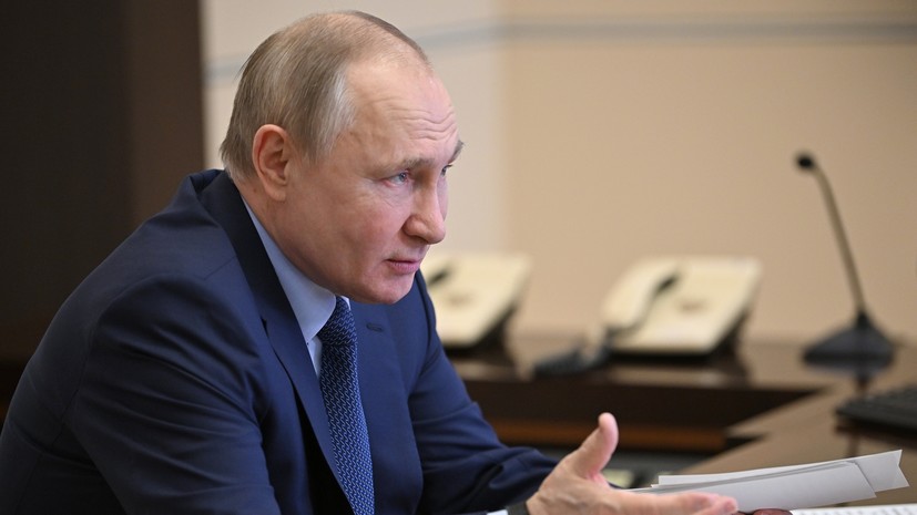 Путин поручил кабмину разработать план по развитию научно-популярного туризма в России