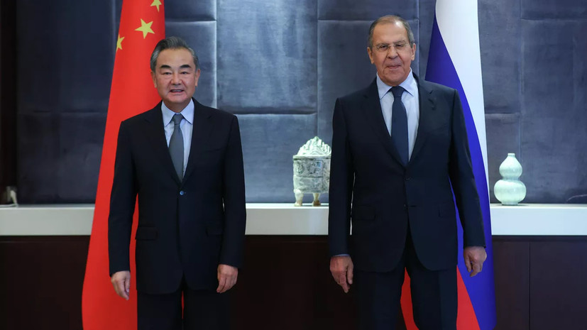 Лавров заявил о заинтересованности России в устойчивом развитии отношений с Китаем