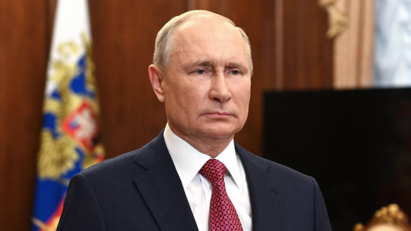 Путин поручил кабмину представить предложения об индексации соцвыплат и пенсий