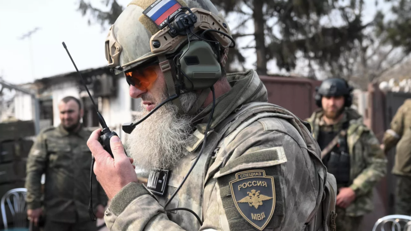 Помощник главы Чечни Мартынов рассказал о продвижении чеченских военных в Попасной