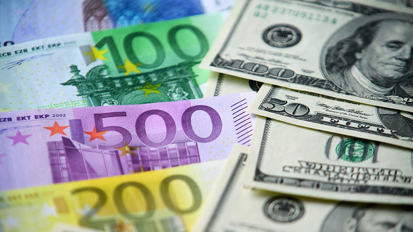 Впервые с марта 2020 года: курс евро на Мосбирже опускался ниже 76 рублей