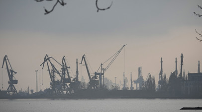 Корабли Черноморского флота пресекли попытку эвакуации боевиков из Мариуполя по морю