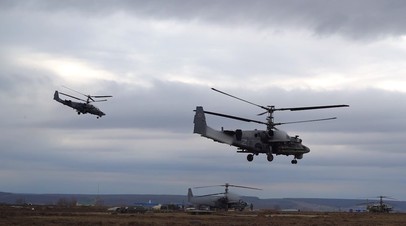 Уничтожен укреплённый опорный пункт ВСУ: Минобороны РФ опубликовало кадры работы ударных вертолётов Ка-52