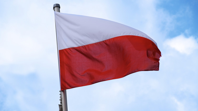 Посла России в Польше облили краской в Варшаве