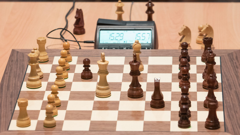 ФИДЕ продлил разрешение для российских шахматистов выступать под флагом федерации