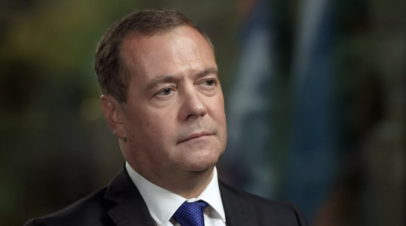 Зампред Совбеза Медведев: призрак коммунизма посетил Европу