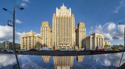 Россия  высылает пять сотрудников посольства Португалии