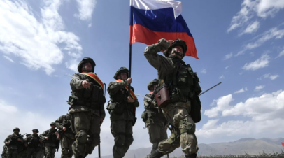 Замглавы Минобороны России: заключать контракт на военную службу можно будет до 50 лет
