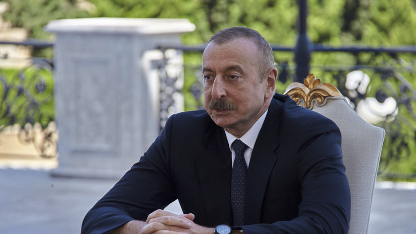 Алиев направил Путину поздравление по случаю Дня России