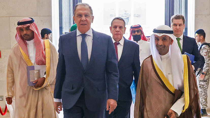 Твёрдая позиция: почему арабский мир отказался осудить действия России на Украине