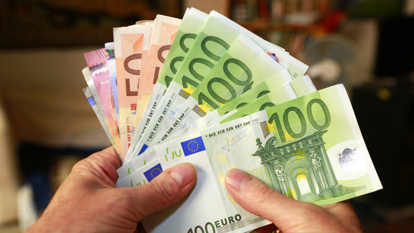 Экономист Финогенова назвала причины снижения курса евро