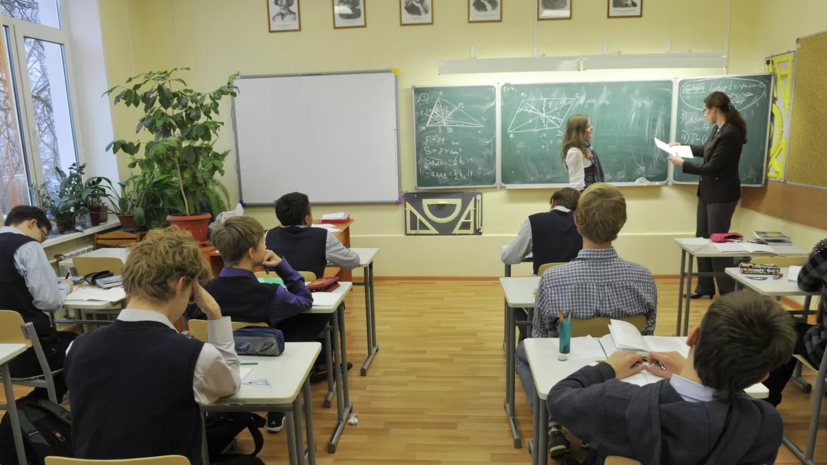 В Совфеде и Госдуме поддержали идею объявления 2023 года Годом педагога и наставника