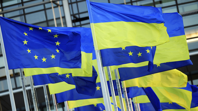Медведев назвал опереточным предоставление Украине и Молдавии статусов кандидата в ЕС