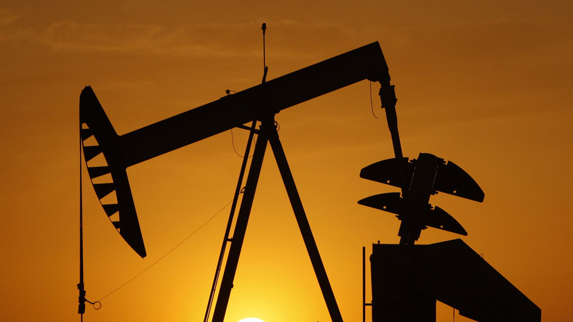 Цена нефти Brent опустилась ниже $103 за баррель впервые с 11 мая