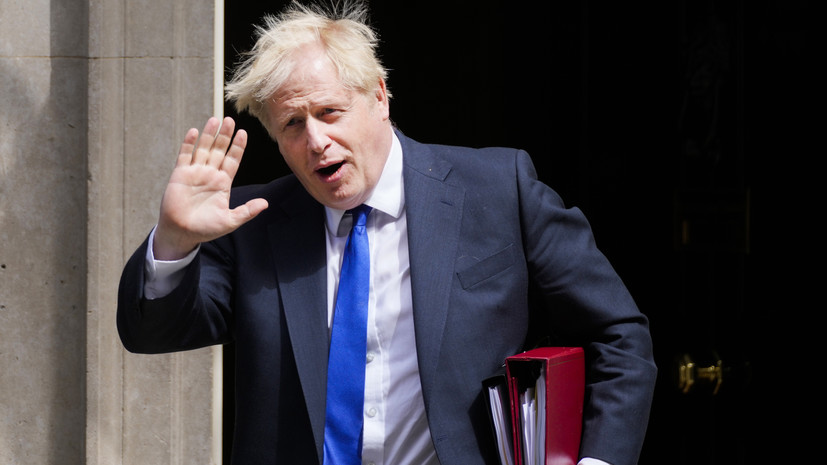 Sky News: Борис Джонсон не намерен подавать в отставку и «продолжит бороться»