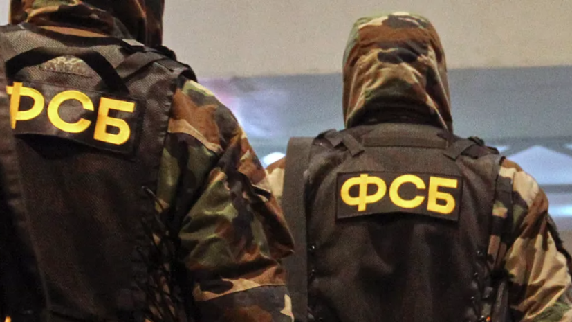 В ФСБ заявили о возбуждении дела против военного комиссара Крыма по подозрению во взятках