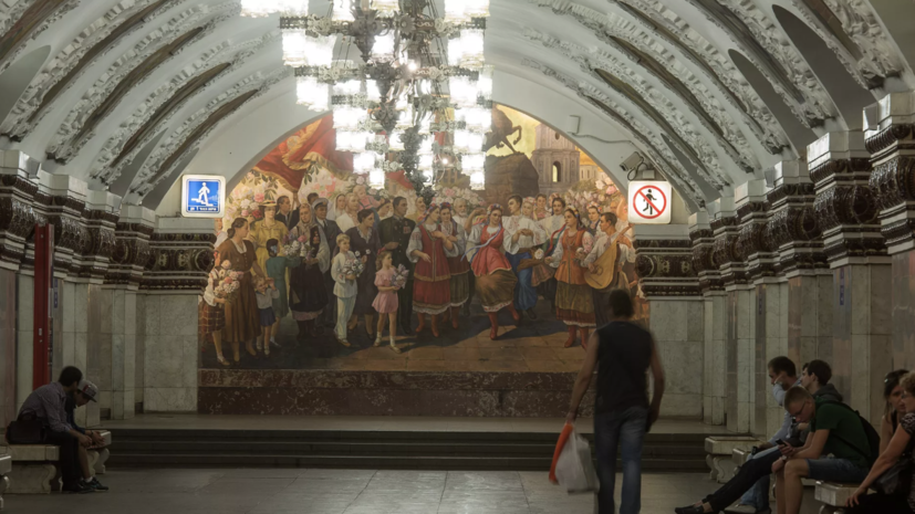 На станции метро «Киевская» в Москве произошло задымление