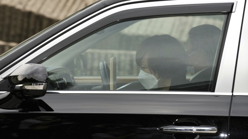 «Киодо»: машина с вдовой бывшего премьера Японии Абэ попала в ДТП