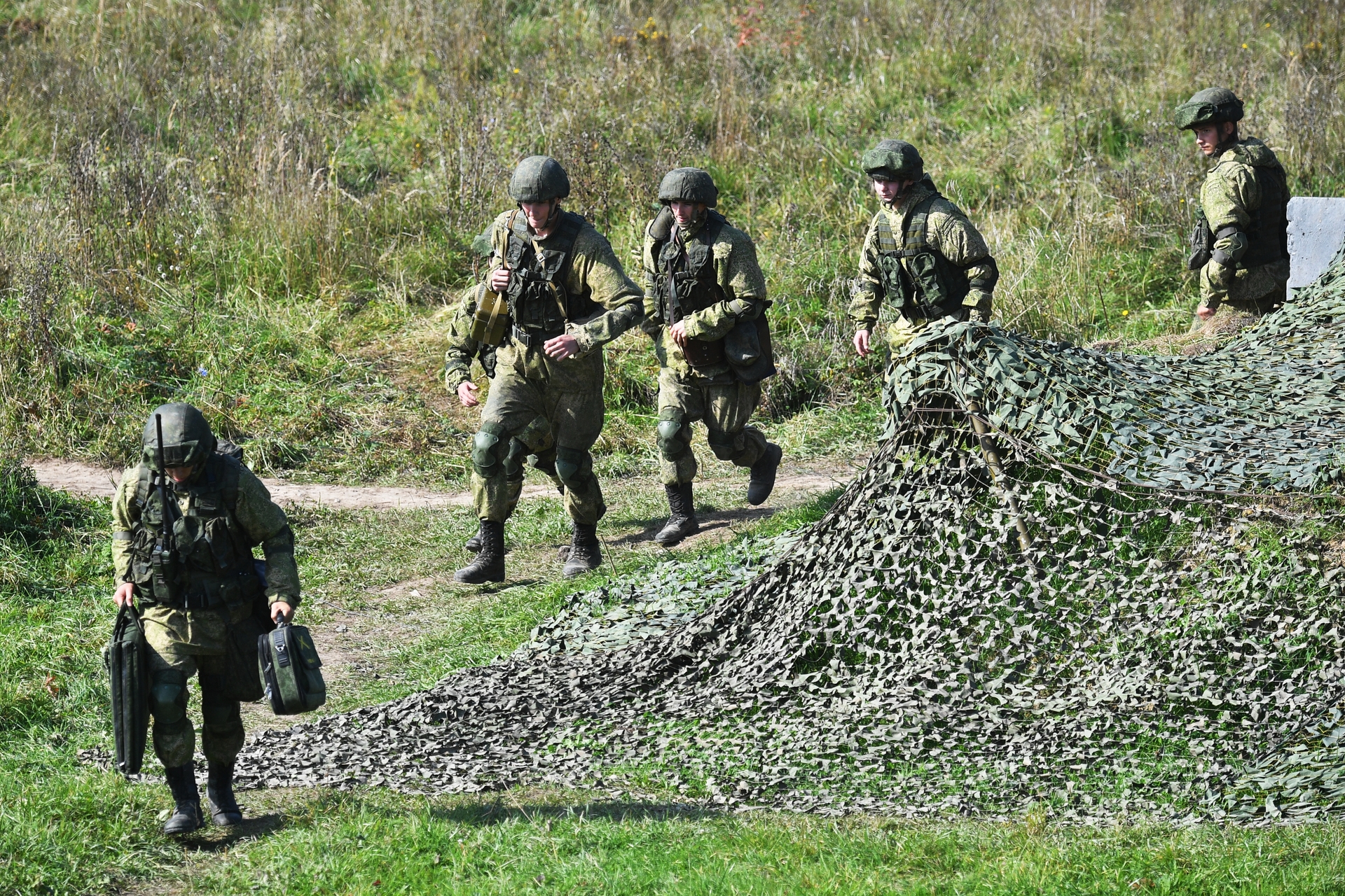 Учения российских военных. Учения Запад 2021 Белоруссия. Учения Запад 2021 Калининград. Учения Российской армии 2021. Учения Запад 2021.