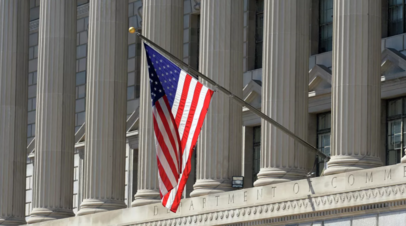 США ввели санкции против 13 связанных с нефтяным сектором Ирана компаний