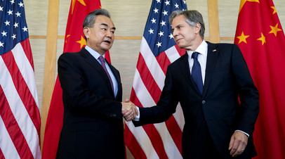 Chinese Foreign Minister Wang Yi and his American counterpart Anthony Blinken