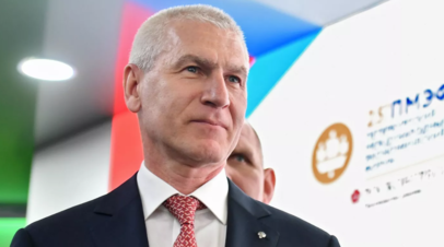 Глава Минспорта Матыцин получил карту болельщика