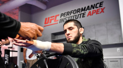 Махачев будет готовиться к бою за титул чемпиона UFC в России и ОАЭ