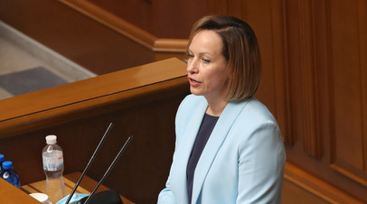Верховная рада приняла отставку министра социальной политики Лазебной