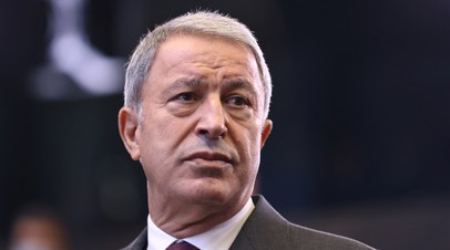 Министр обороны Турции анонсировал скорый выход судов с зерном из украинских портов