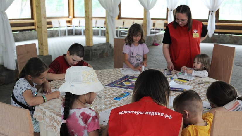 «Самый популярный предмет»: как репетиторы-волонтёры помогают детям с освобождённых территорий выучить русский язык
