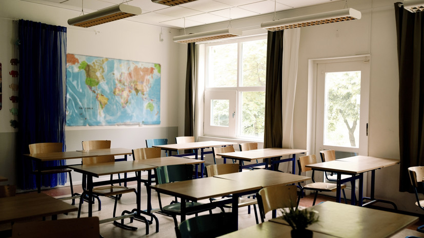 Минпросвещения: все школы в России готовы к работе в очном формате в новом учебном году