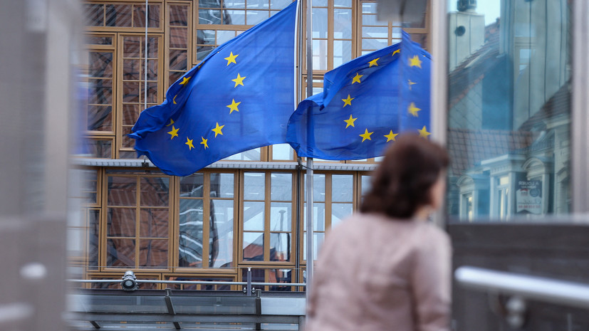 В ЕС обсуждают возможность прекращения выдачи виз россиянам в рамках санкций