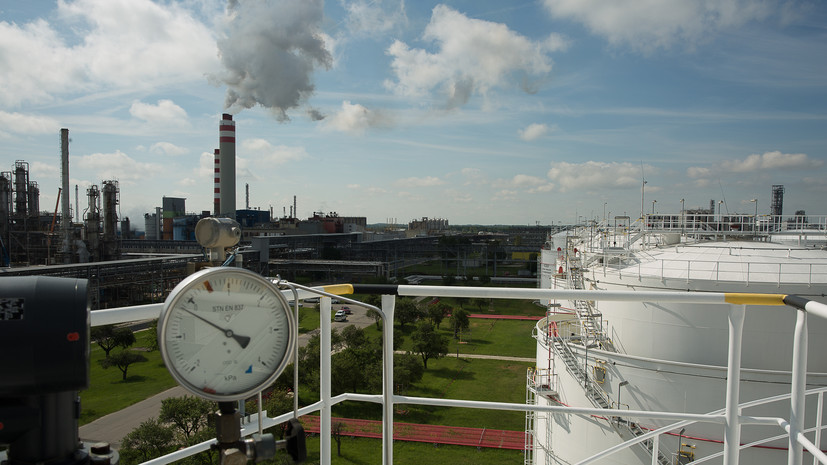 Slovnaft: нефть по трубопроводу «Дружба» начала поступать в Словакию
